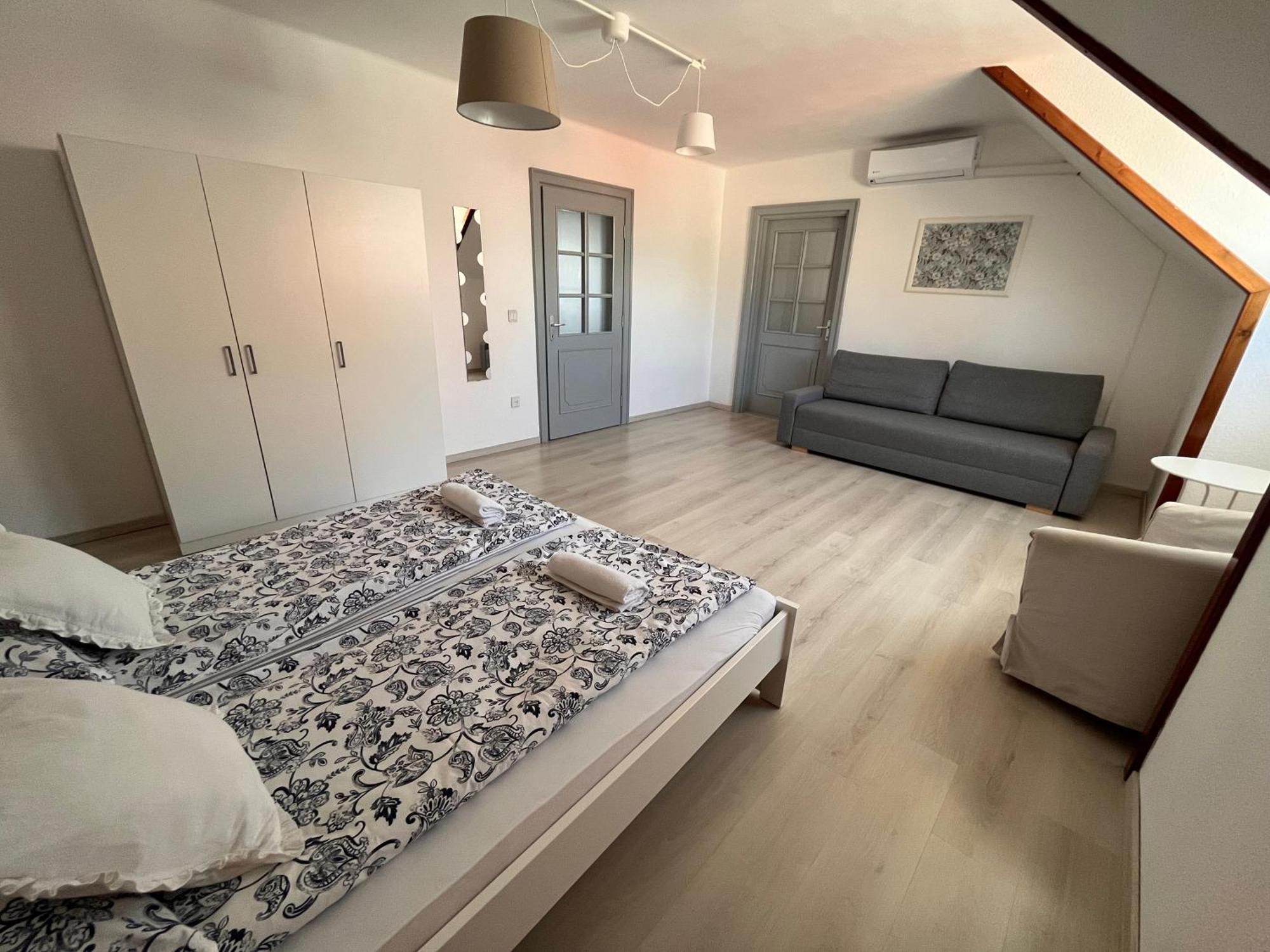 Pacsirta Apartman Grand Eğri Dış mekan fotoğraf