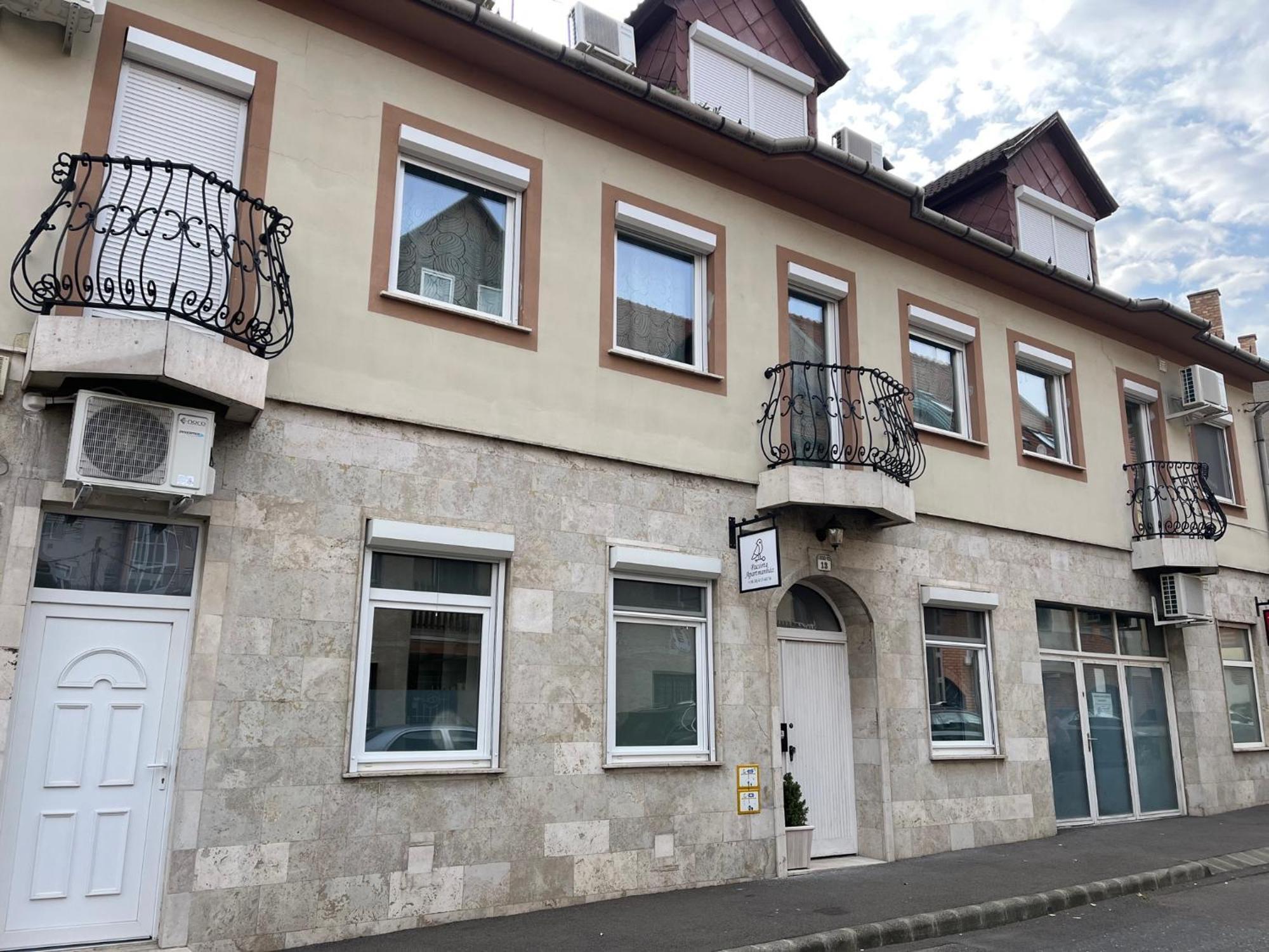 Pacsirta Apartman Grand Eğri Dış mekan fotoğraf